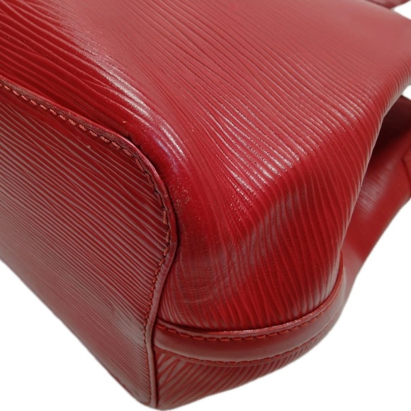 Louis Vuitton Red Epi Mandala Bag MM - Louis Vuitton Shoulder Bag - Picture 3 of 9